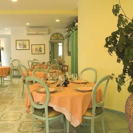 Park Hotel La Villa Forio  Bagian luar foto