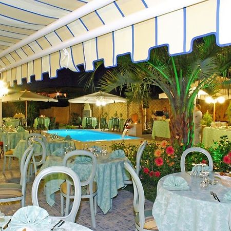 Park Hotel La Villa Forio  Bagian luar foto