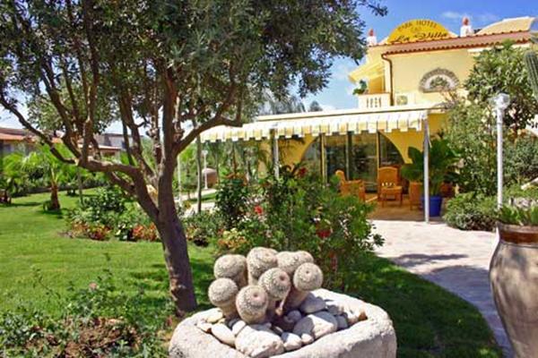 Park Hotel La Villa Forio  Bagian luar foto